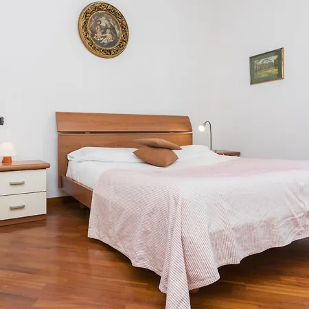Apartmán Vespri Siciliani Halldis Milán